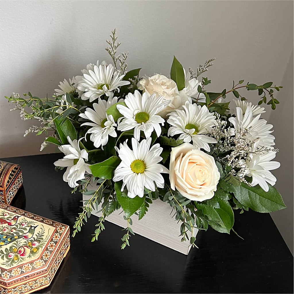 Fresh Linen Box Bouquet – Precious Flowers And Gifts, Ceres CA