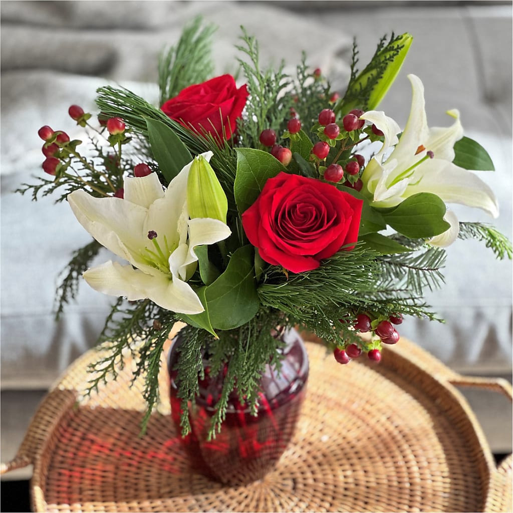 Evergreen Delight Bouquet – Precious Flowers And Gifts, Ceres CA